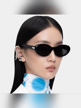 Gentle Monster Le 01 Black Sunglasses - NO LONGER MADE